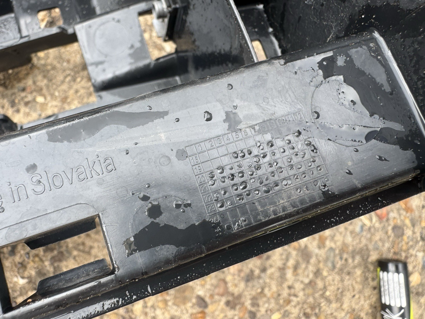 L663 Land Rover Defender Front Bumper Bracket L8B2-17A793-A