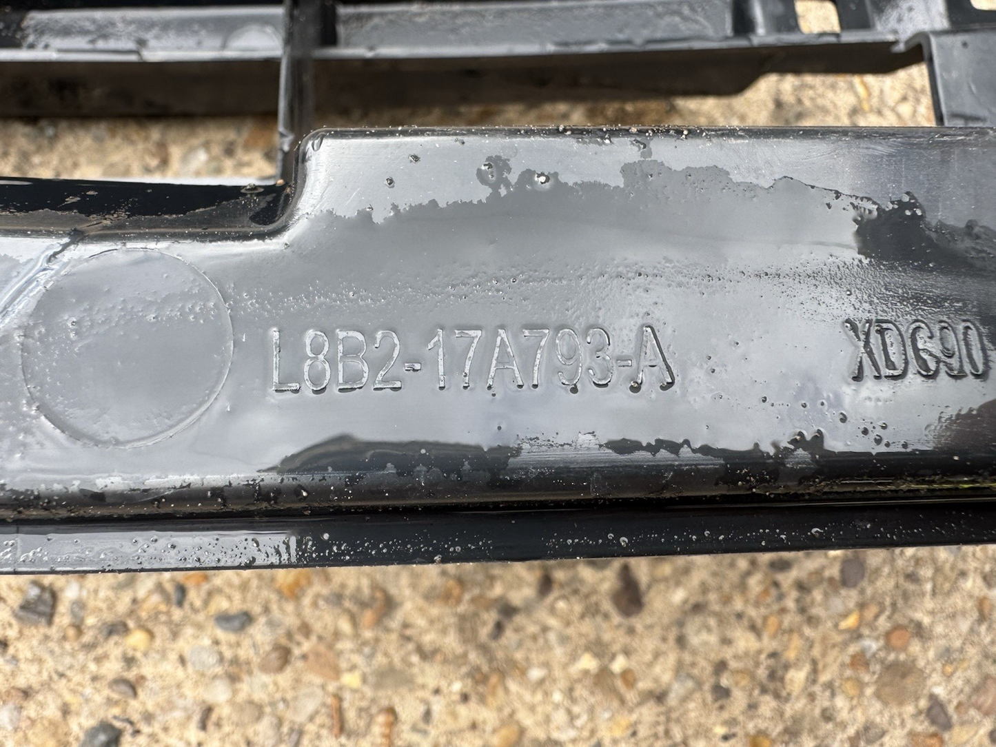 L663 Land Rover Defender Front Bumper Bracket L8B2-17A793-A