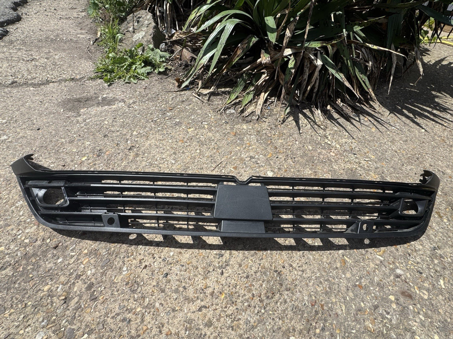 GENUINEVauxhall Astra 2022 2023 2024 Front Bumper Grille Black With Sensor Holes