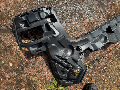 Cupra Terramar 2024-on rear bumper mounting bracket carrier, genuine, 578807331
