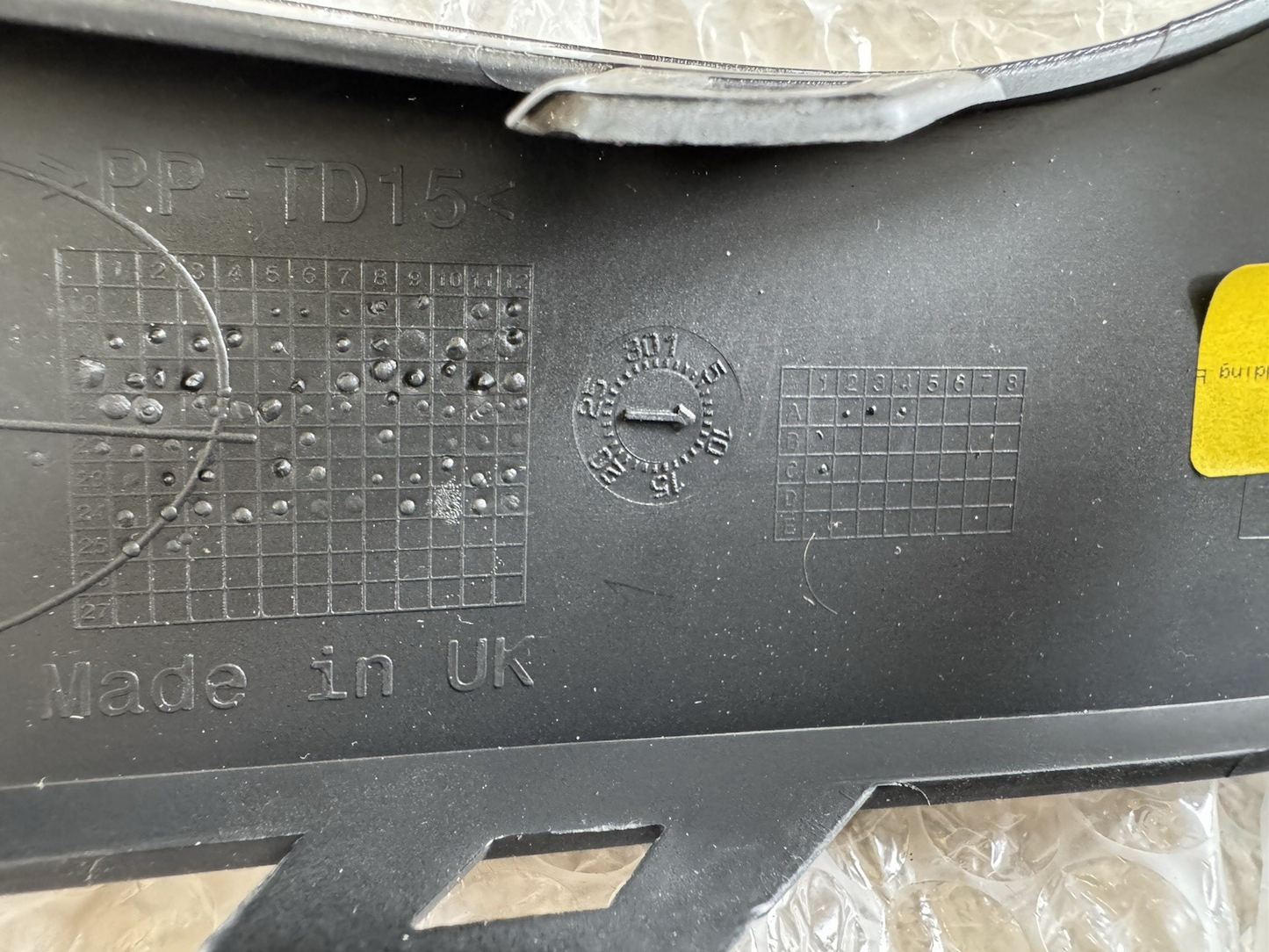 Range Rover Evoque Front Bumper Left Trim 2019 ON K8D2-17E785-AB Genuine