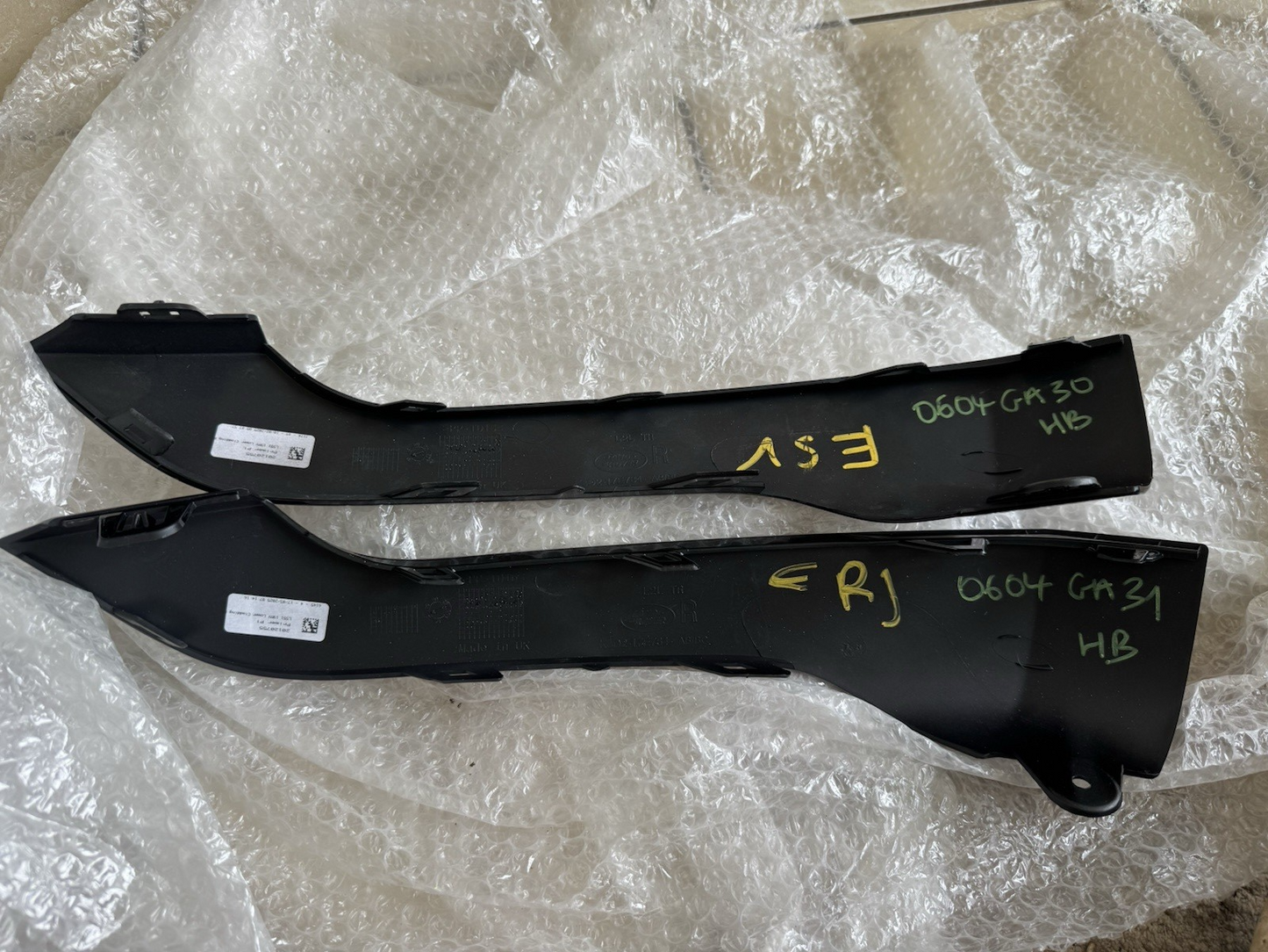 Range Rover Evoque L551 Front Bumper Right Trim 2019 ON K8D2-17E784-AB Genuine
