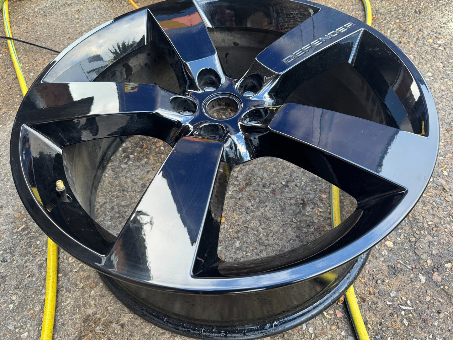 1x 2025 GENUINE LAND ROVER DEFENDER 22" 9J BLACK ALLOY WHEEL L8BM1007AD ORIGINAL