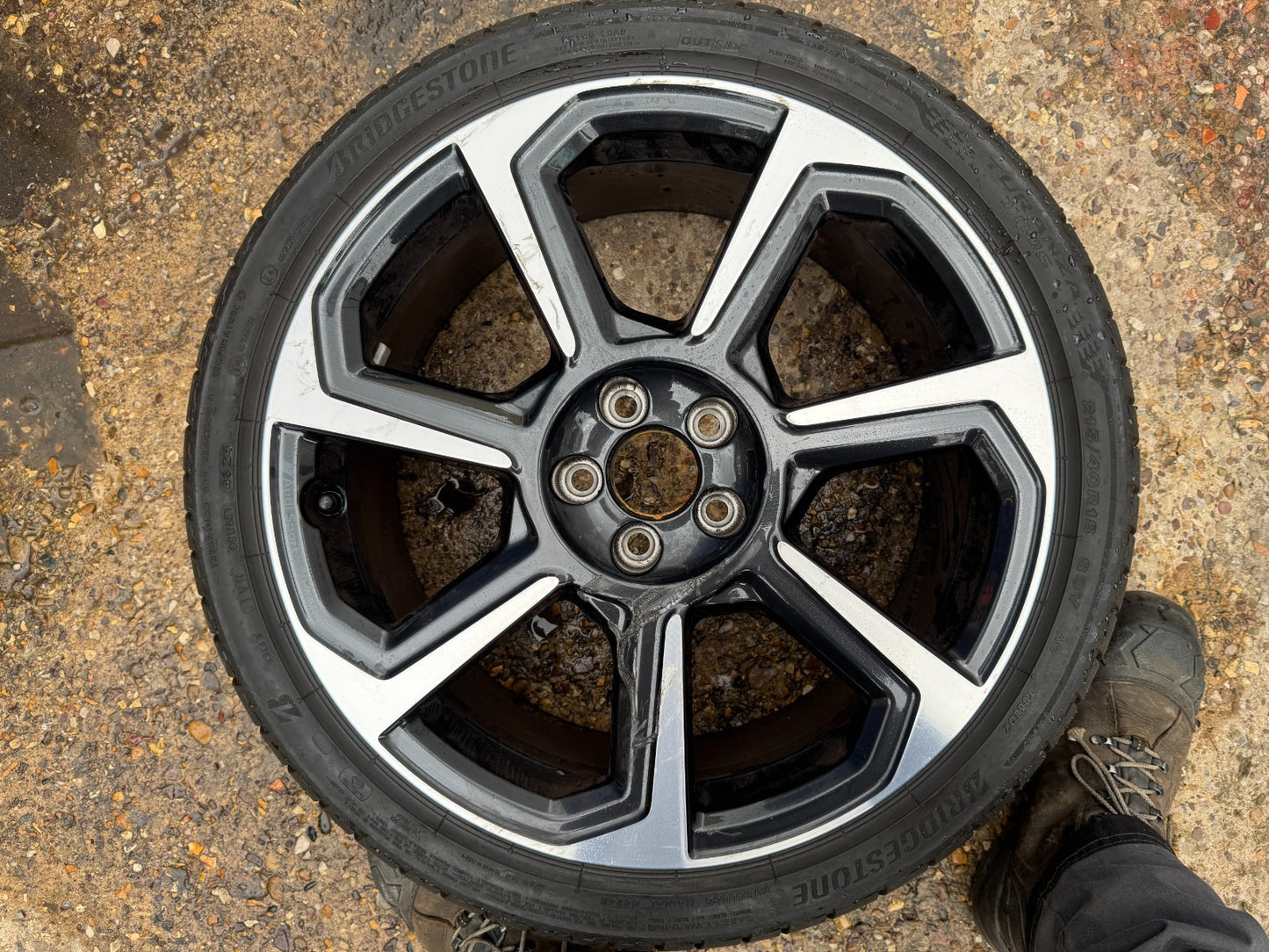 2019-2025 AUDI A1 MK2 18" ALLOY WHEEL & TYRE 215/40/18 82A601025Q KR2
