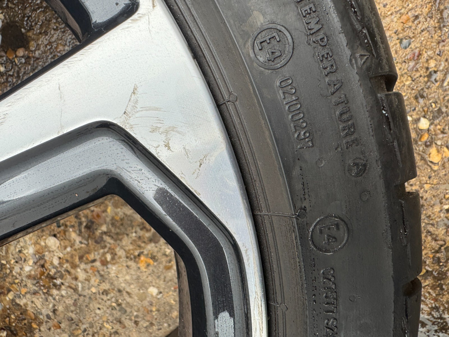 2019-2025 AUDI A1 MK2 18" ALLOY WHEEL & TYRE 215/40/18 82A601025Q KR2
