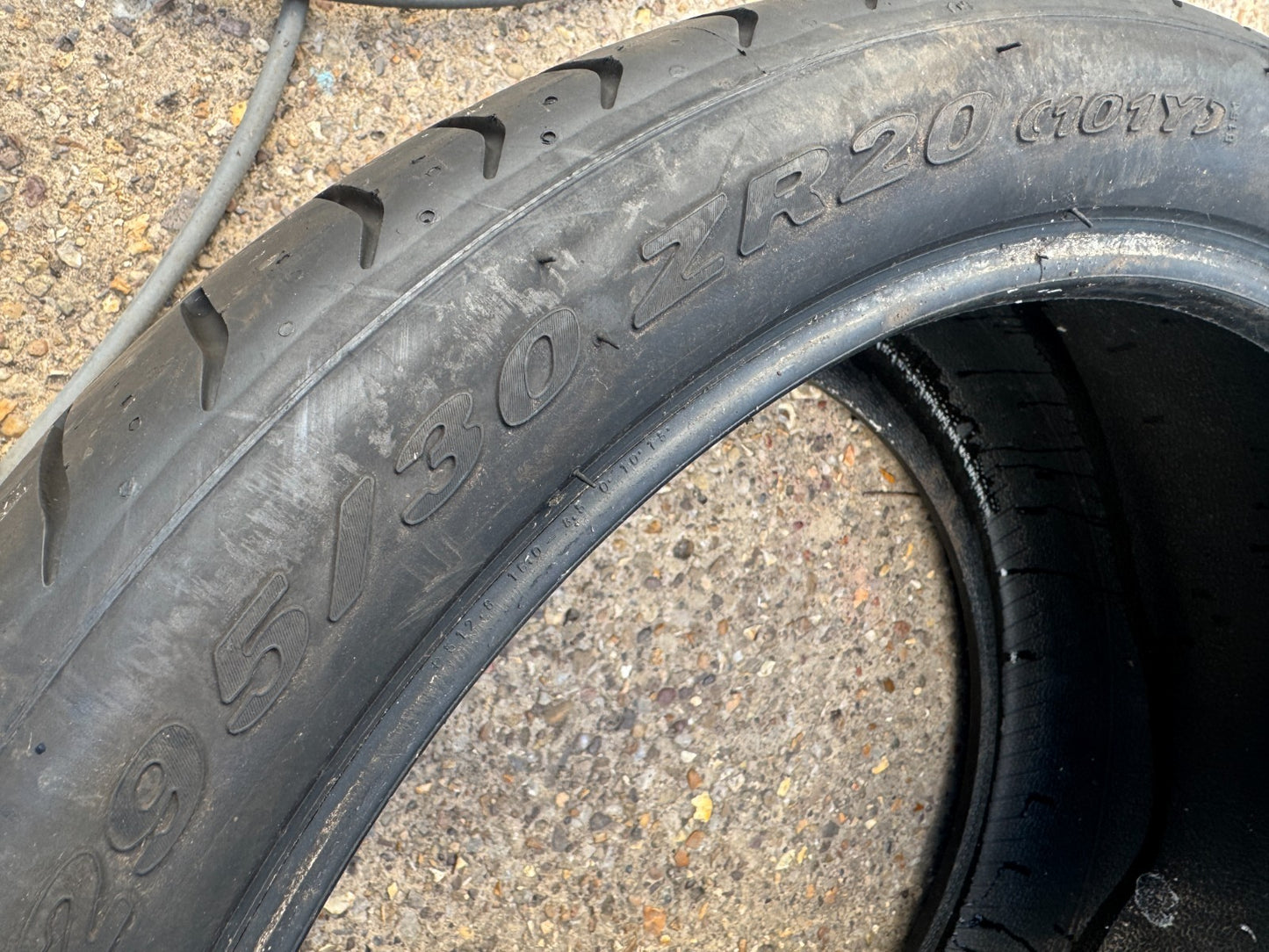 1x LATE 2024 Pirelli P Zero 295 30 20 101y  7.5mm Tread (2 AVAILABLE) NO REPAIRS