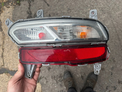 Genuine Kia Sportage QL 2016-2019 Rear Bumper Light Reflector RH 92406-D9700 OEM