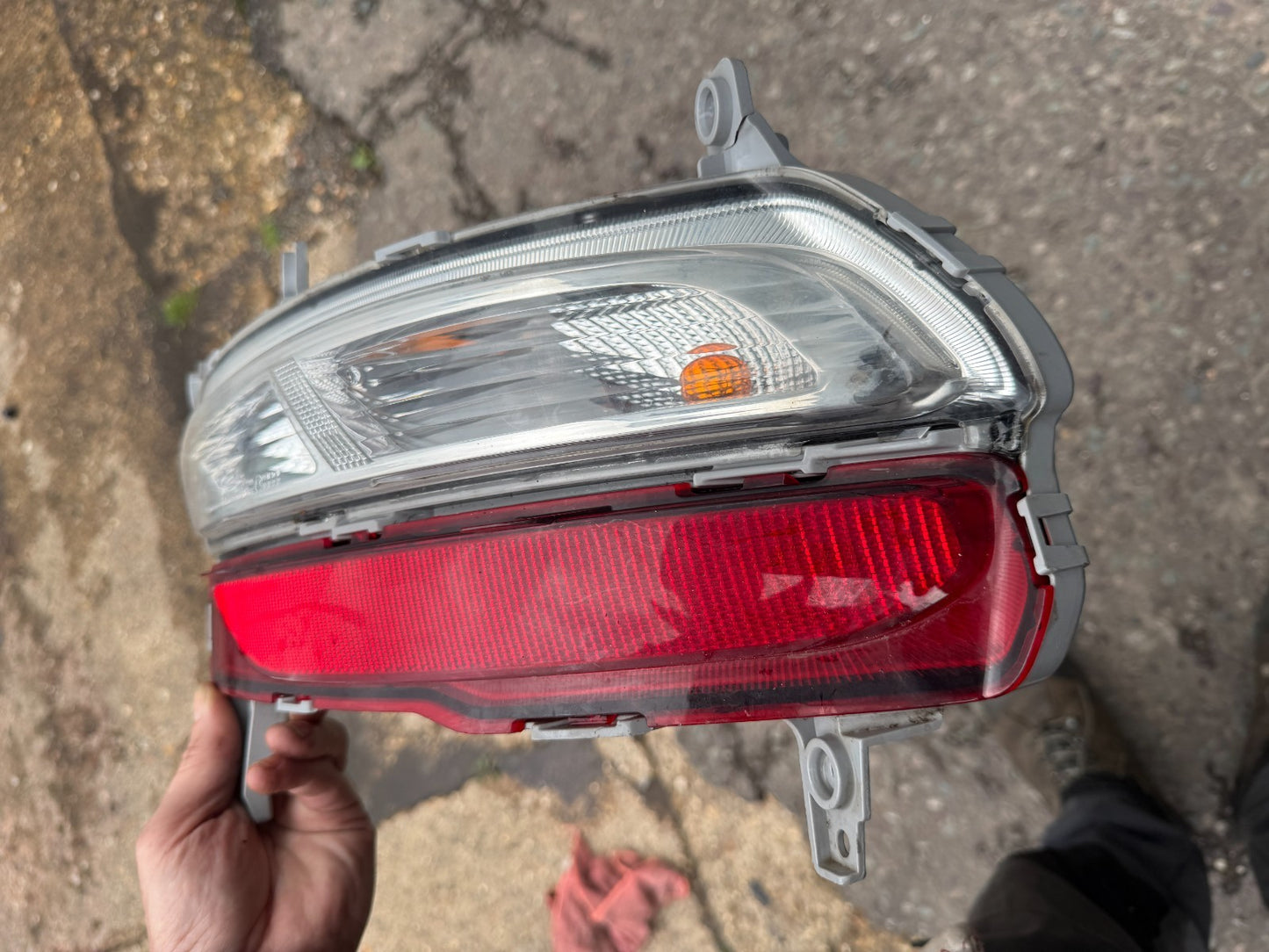 Genuine Kia Sportage QL 2016-2019 Rear Bumper Light Reflector RH 92406-D9700 OEM