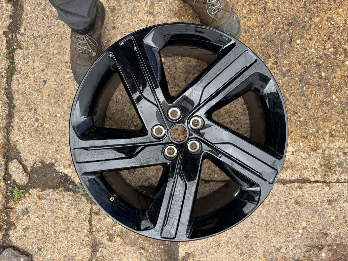 2026 GENUINE LAND ROVER DISCOVERY 5 STYLE 5124 22" INCH GLOSS BLACK ALLOY WHEEL