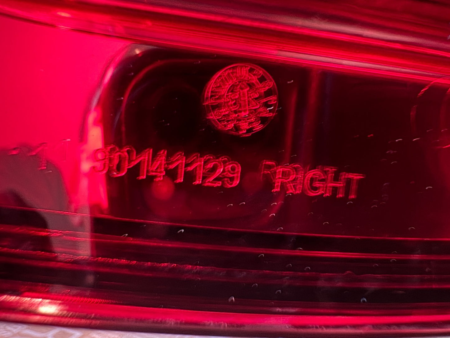 NEW GENUINE RENAULT KADJAR INNER TAIL LIGHT LED RIGHT (UK DRIVERS) 265807631R