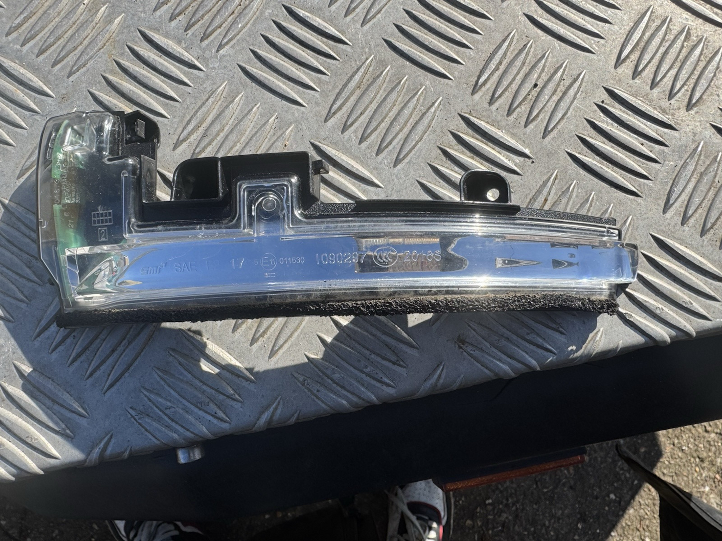 Range Rover Sport L538 left Door Mirror LED indicator Lens