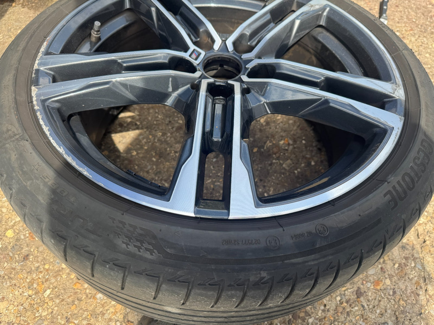 BMW 1 SERIES F40 18" 8J WHEEL SCRATCHED NEEDS REFURB WITH TYRE 8092352 2022
