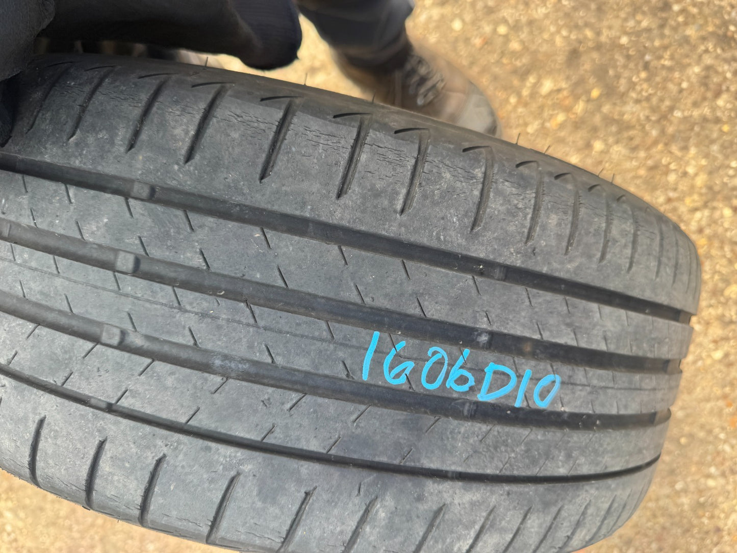 BMW 1 SERIES F40 18" 8J WHEEL SCRATCHED NEEDS REFURB WITH TYRE 8092352 2022