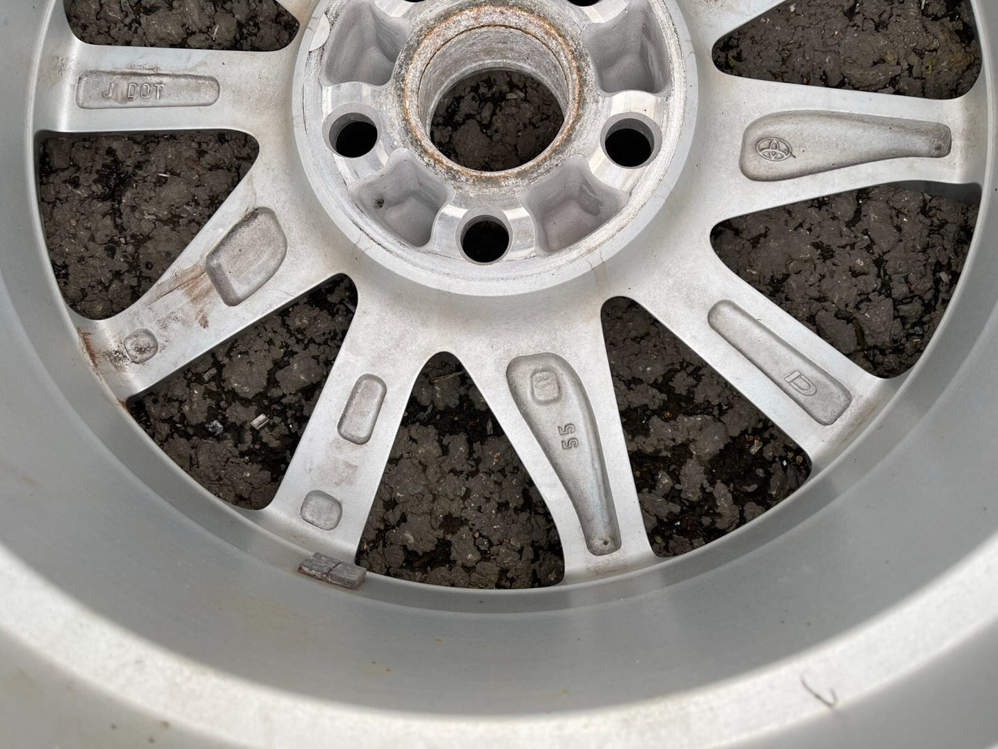 TOYOTA AURIS 17" ALLOY WHEEL 17x7J ET55 5x114.3