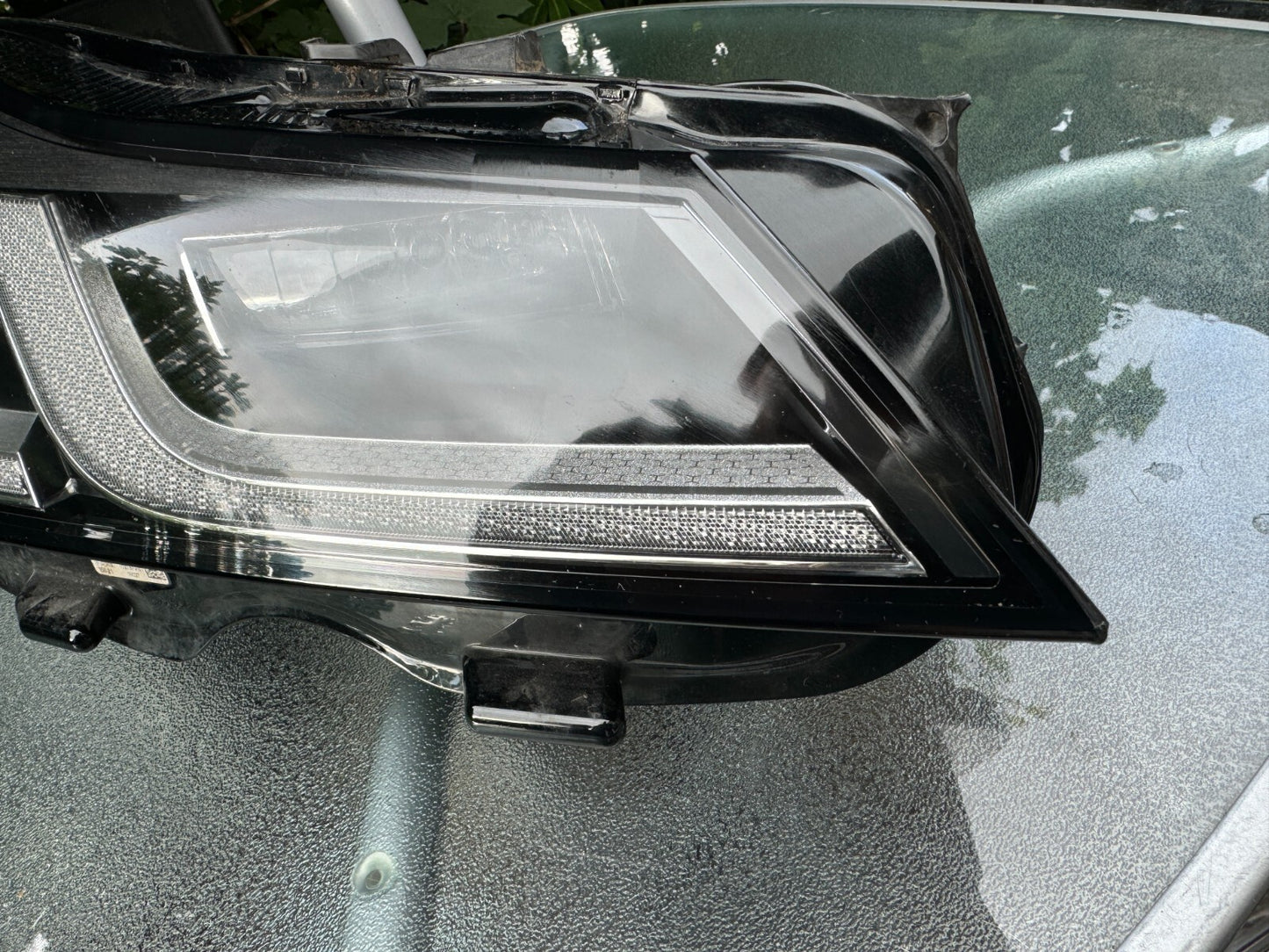 2022 Genuine Jaguar F-Pace/XF X260 LED Headlight Right Hand MK8313W029AC DAMAGED