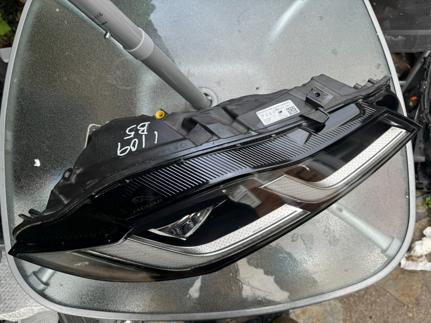 2022 Genuine Jaguar F-Pace/XF X260 LED Headlight Right Hand MK8313W029AC DAMAGED