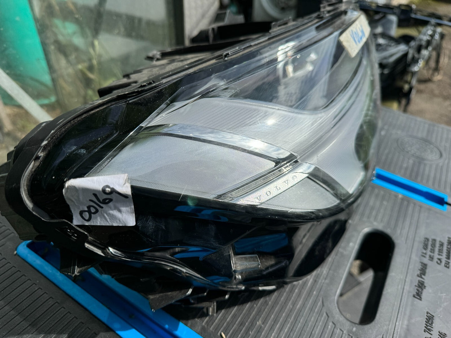 Volvo S90 Headlight LED RIGHT 31655143 CRACKED CASE BROKEN LUGS