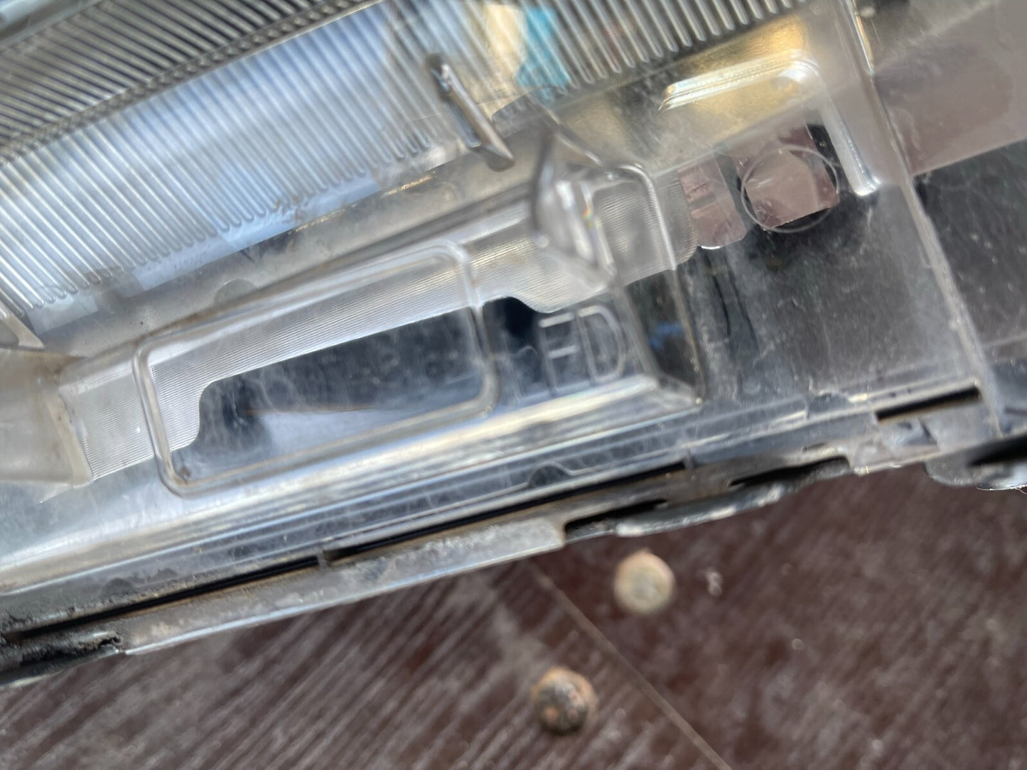 Genuine TOYOTA Prius Alpha 2015 +  LEFT PASSENGER Headlight Koito 47-65 DAMAGED