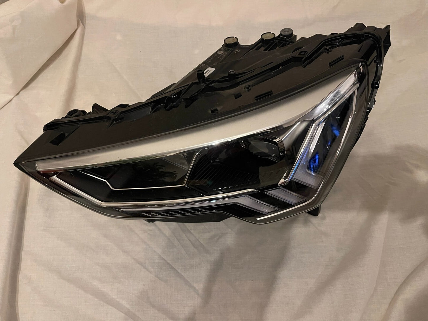 Audi Q3 S line Left side LED Headlight 2018 on 83A941033A Genuine