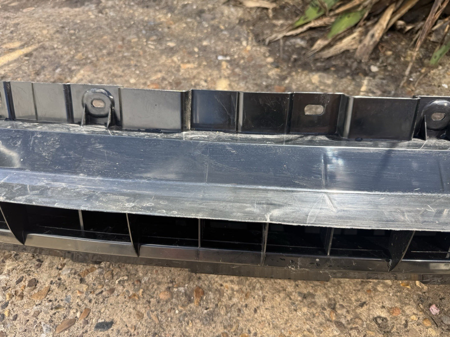LAND ROVER DISCOVERY L462 FRONT BUMPER BRACKET GENUINE HY32-17A793-AB REF 16H24
