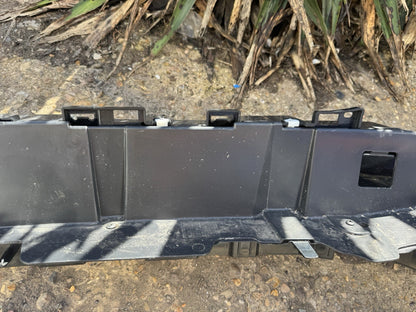 LAND ROVER DISCOVERY L462 FRONT BUMPER BRACKET GENUINE HY32-17A793-AB REF 16H24