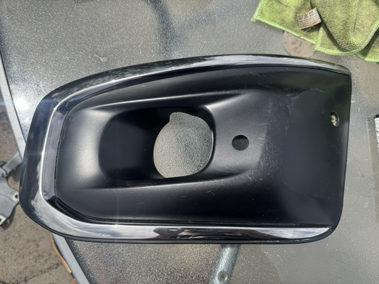 PEUGEOT 3008 LIFT LEFT HALOGEN BUMPER COVER AA36701634