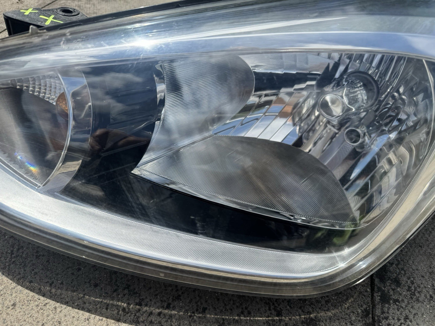 HYUNDAI I10 PLAY MK2 2014-2019 Front Left Halogen Headlight Genuine 92101B9010