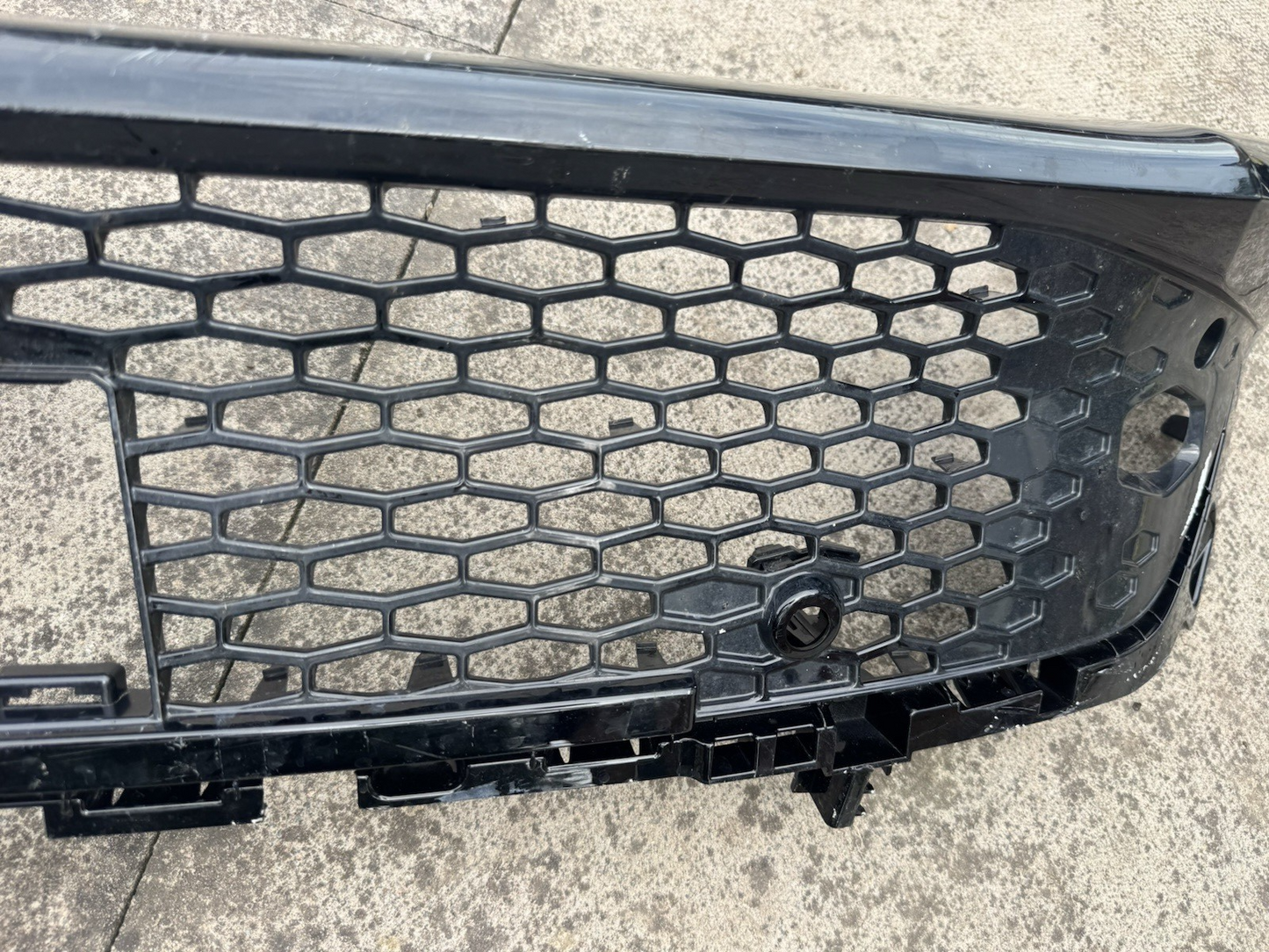 Genuine Vauxhall Corsa F 24-ON Gloss Black Front Lower Bumper Grille 9850370580