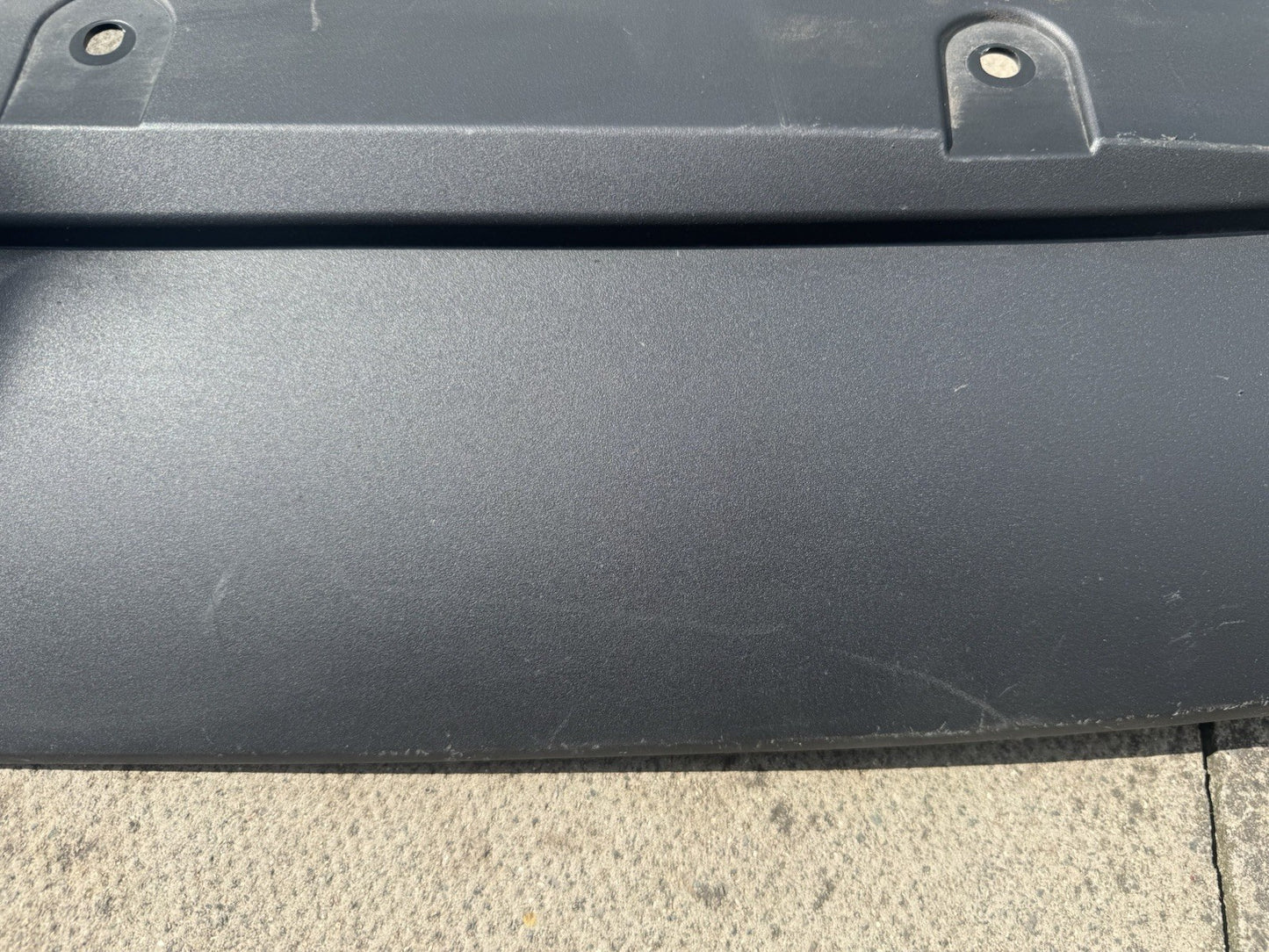 GENUINE 2022-2024 MG MG4 EV FRONT BUMPER LOWER TRIM SECTION DIFFUSER P11011057