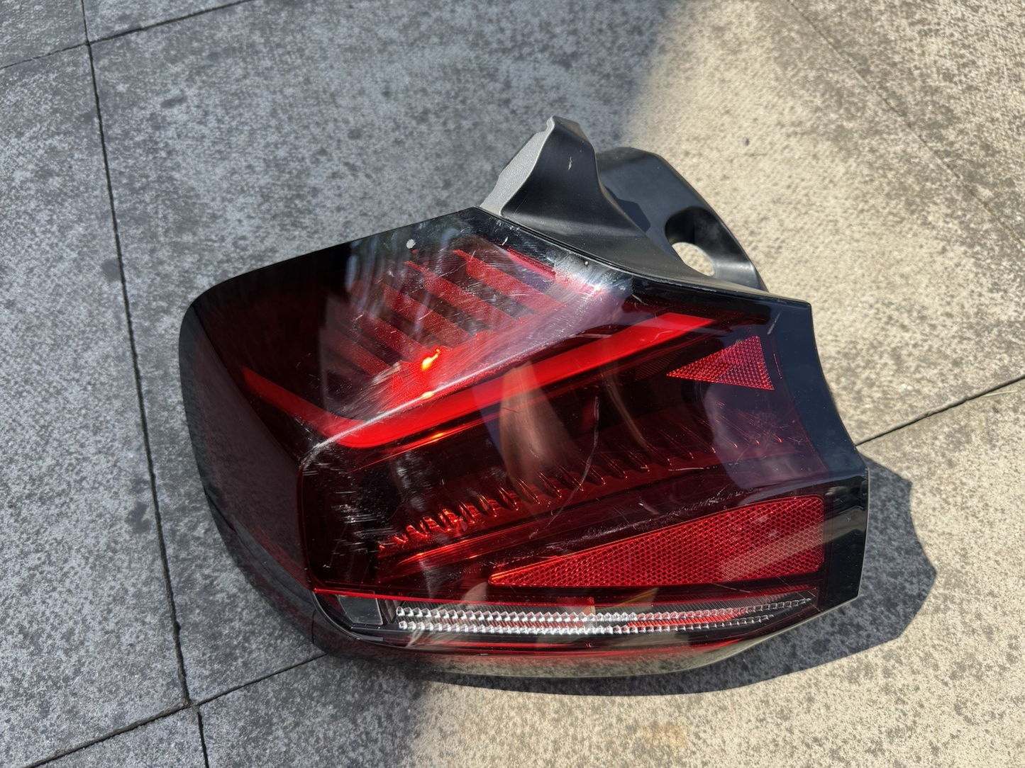 2021-ON CITROEN E C4 REAR LEFT PASSENGER SIDE LIGHT 9831100280