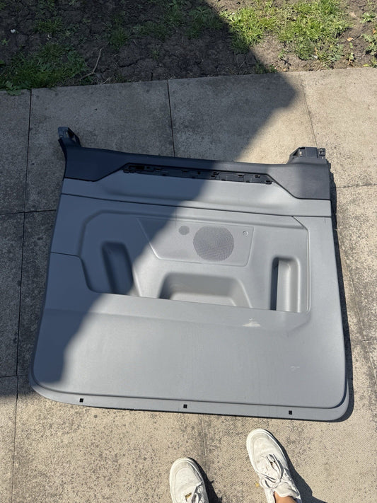 PZ31-K27503 Lh armrest 2025