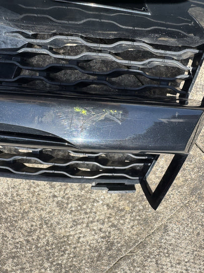 LAND ROVER RANGE ROVER VELAR L560 Front Right Grill J8A2-17E853-AB 2019 14441702