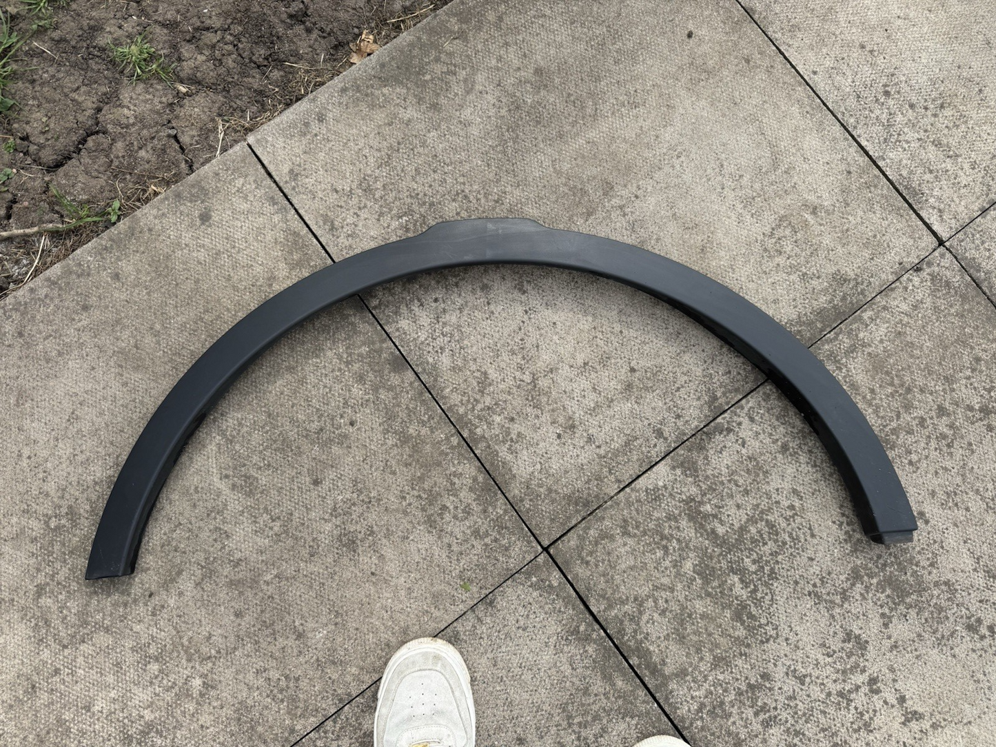 RANGE ROVER EVOQUE L538 N/S PASSENGER SIDE LEFT FRONT ARCH TRIM BJ32-16A075