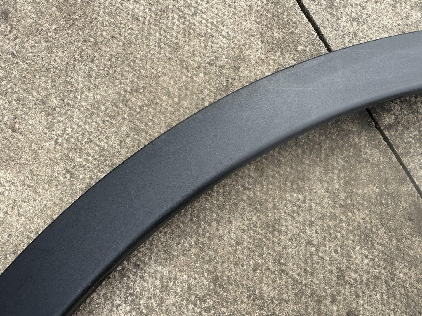 RANGE ROVER EVOQUE L538 N/S PASSENGER SIDE LEFT FRONT ARCH TRIM BJ32-16A075