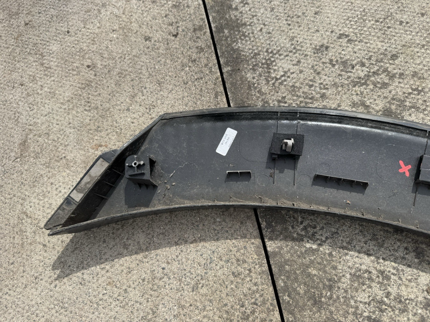 KIA EV6 REAR RIGHT WHEEL ARCH TRIM 87744-CV100 GENUINE 2021 ON