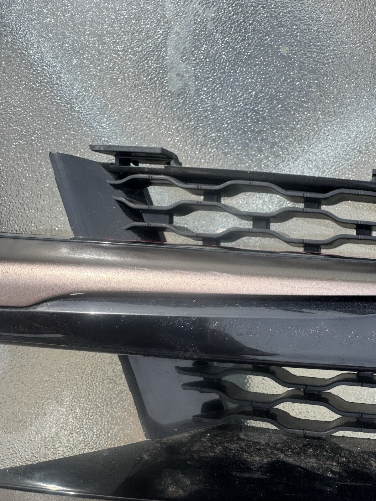 RANGE ROVER VELAR L560 FRONT LEFT BUMPER GRILL LH 2018  J8A2-17E852-AB