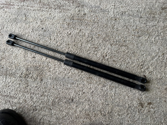 A PAIR JAGUAR I-PACE X590 BONNET STRUTS J9D316C826AB 2023