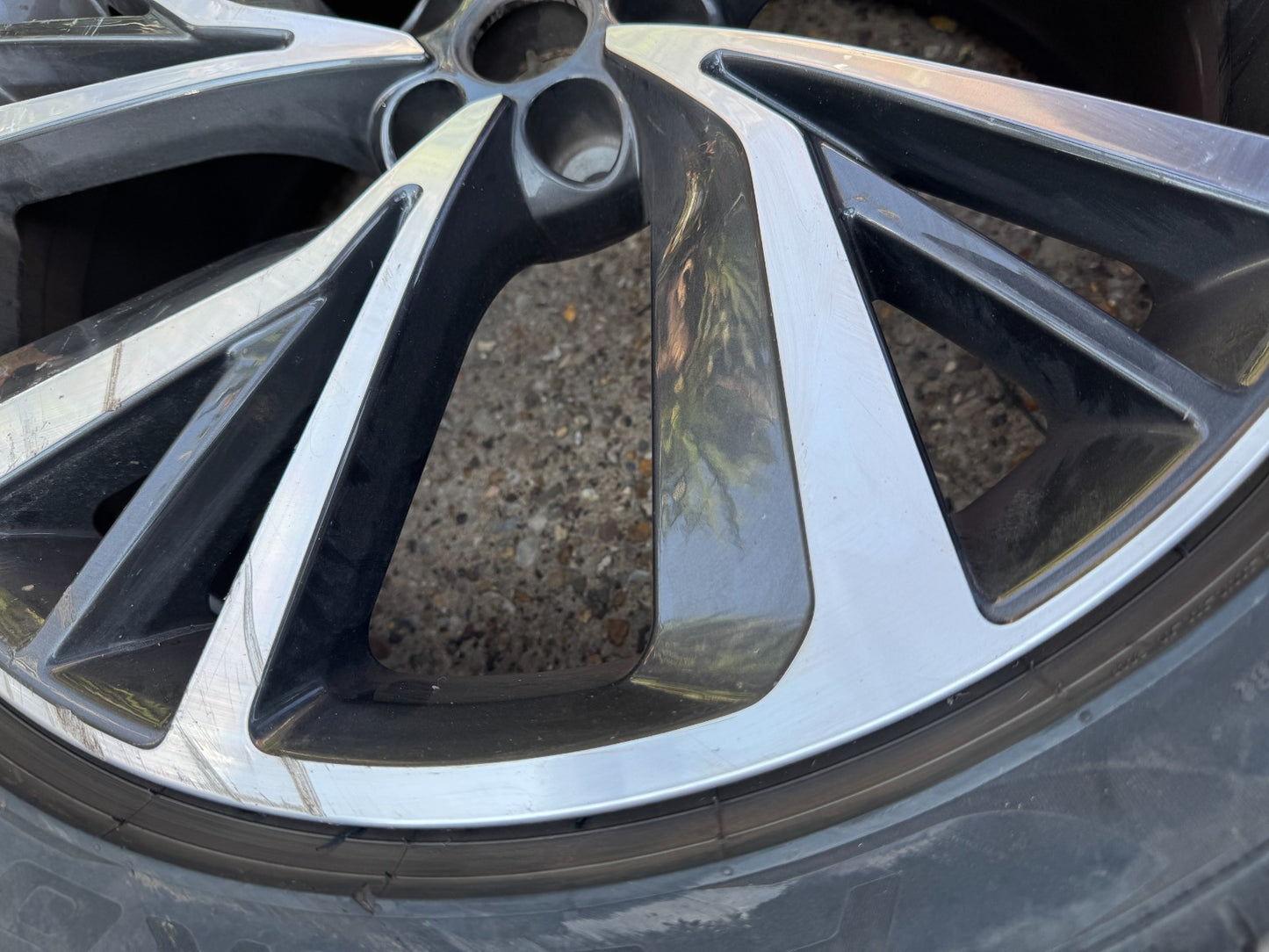 GENUINE 22" JAGUAR I-PACE 5056 ALLOY WHEEL RIM J9D3-1007-DC SCRATCHED