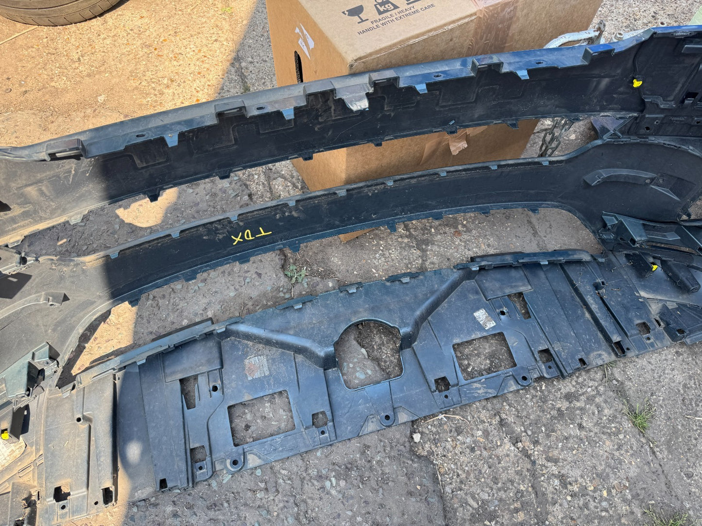 N9X217F003A RANGE ROVER SPORT GENUINE FRONT BUMPER 22-ON N9X2
