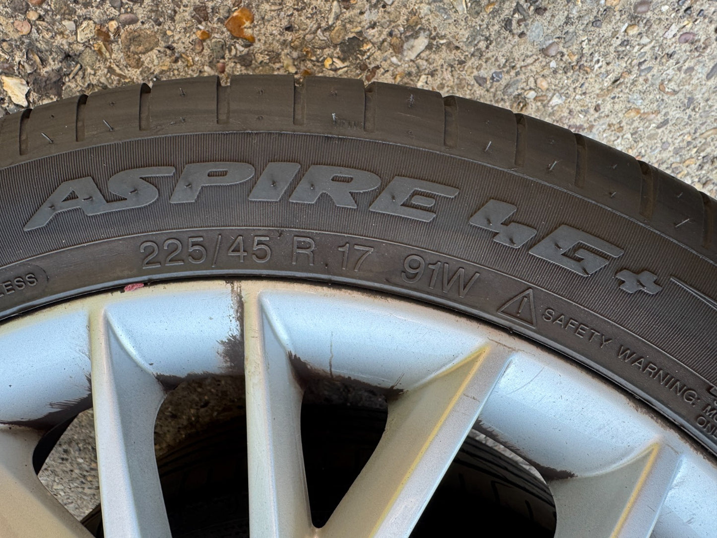 SEAT LEON ALLOY WHEEL 5F0601025H 7X17 ET49 2X112 OFFSET 50 CENTERBORE 57.1