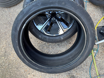 265 40 22 106Y Pirelli Scorpion Zero M+S (JLR) Extra Load 5mm + Dot Code 3923