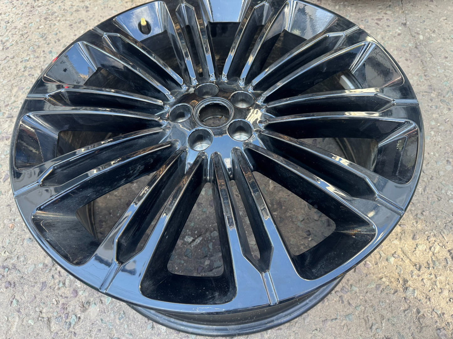 GENUINE RANGE ROVER VELAR 22" ALLOY WHEEL RIM GLOSS BLACK 9jx22 N8A21007BA