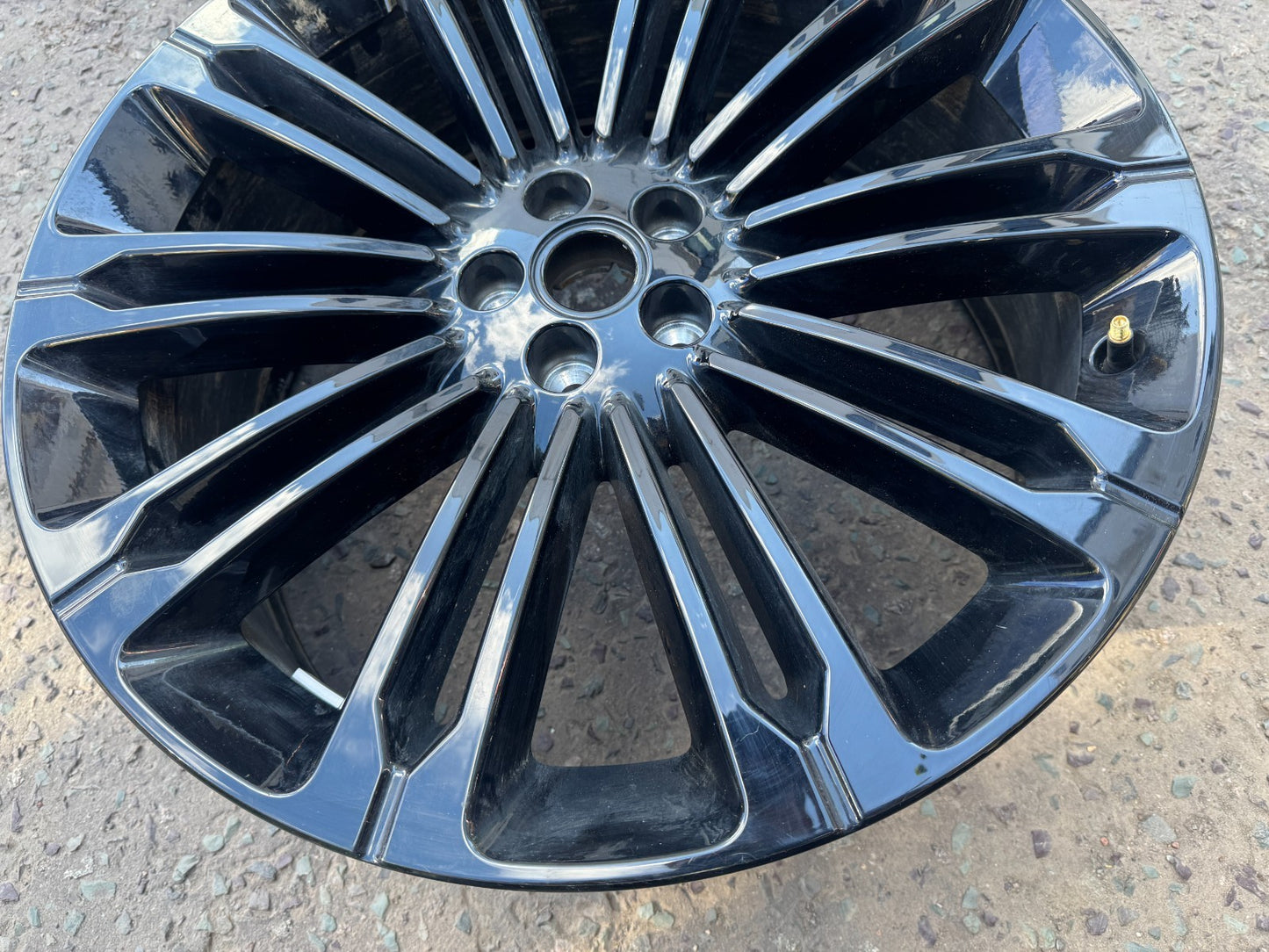 GENUINE RANGE ROVER VELAR 22" ALLOY WHEEL RIM GLOSS BLACK 9jx22 N8A21007BA