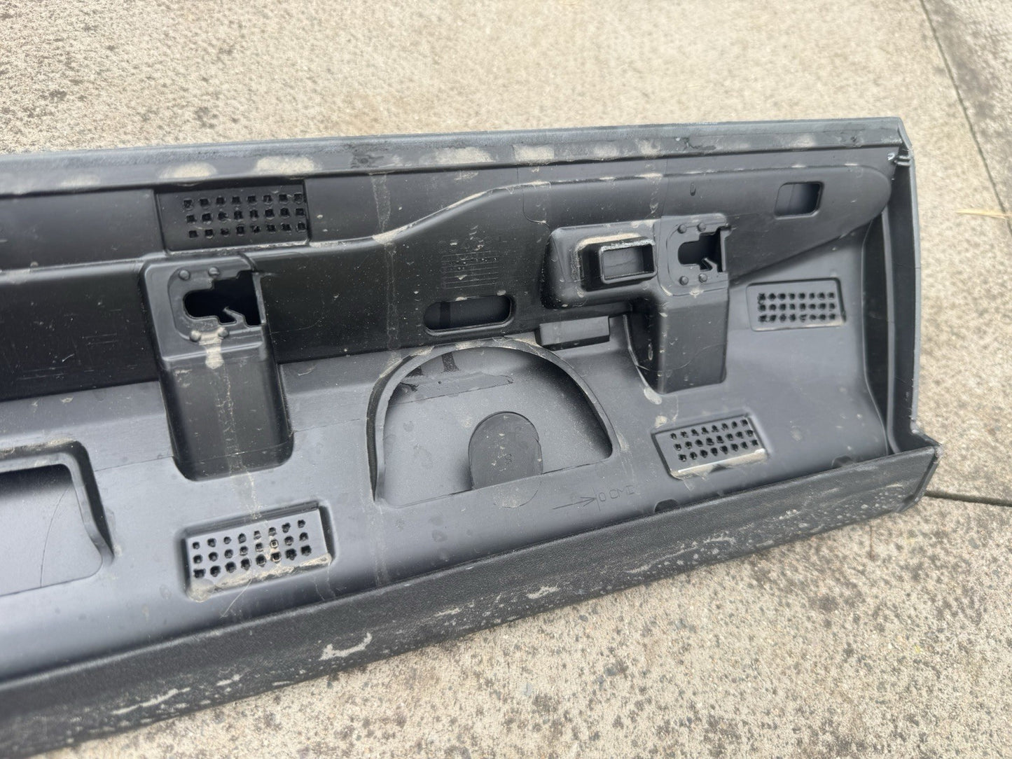 GENUINE VOLVO XC60 MK2 FRONT LEFT DOOR MOULDING 31440302 2015-2021