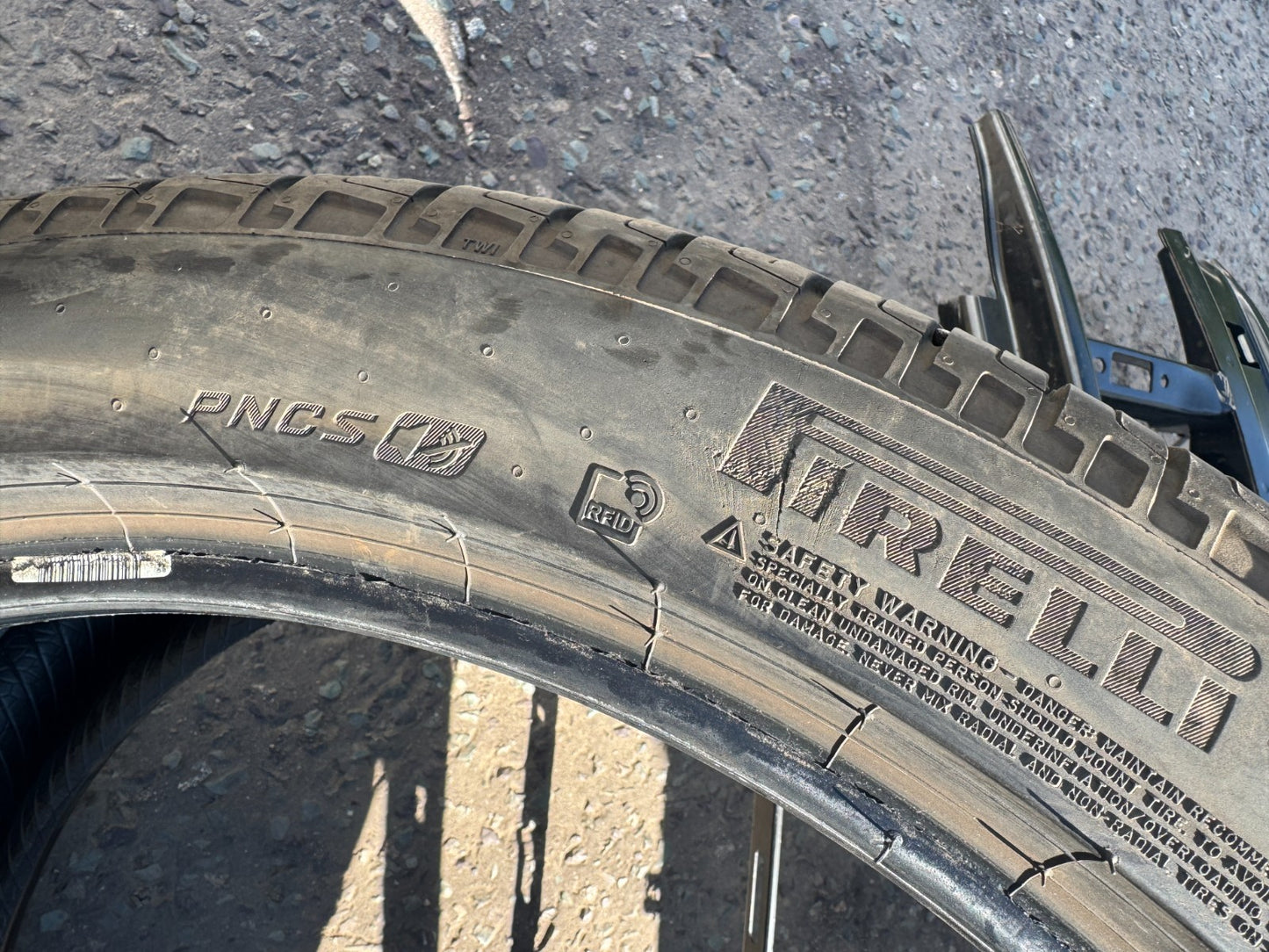 285 40 23 Pirelli Scorpion MS 115Y Silent LR Tyre 2025 6mm no repair free p&p