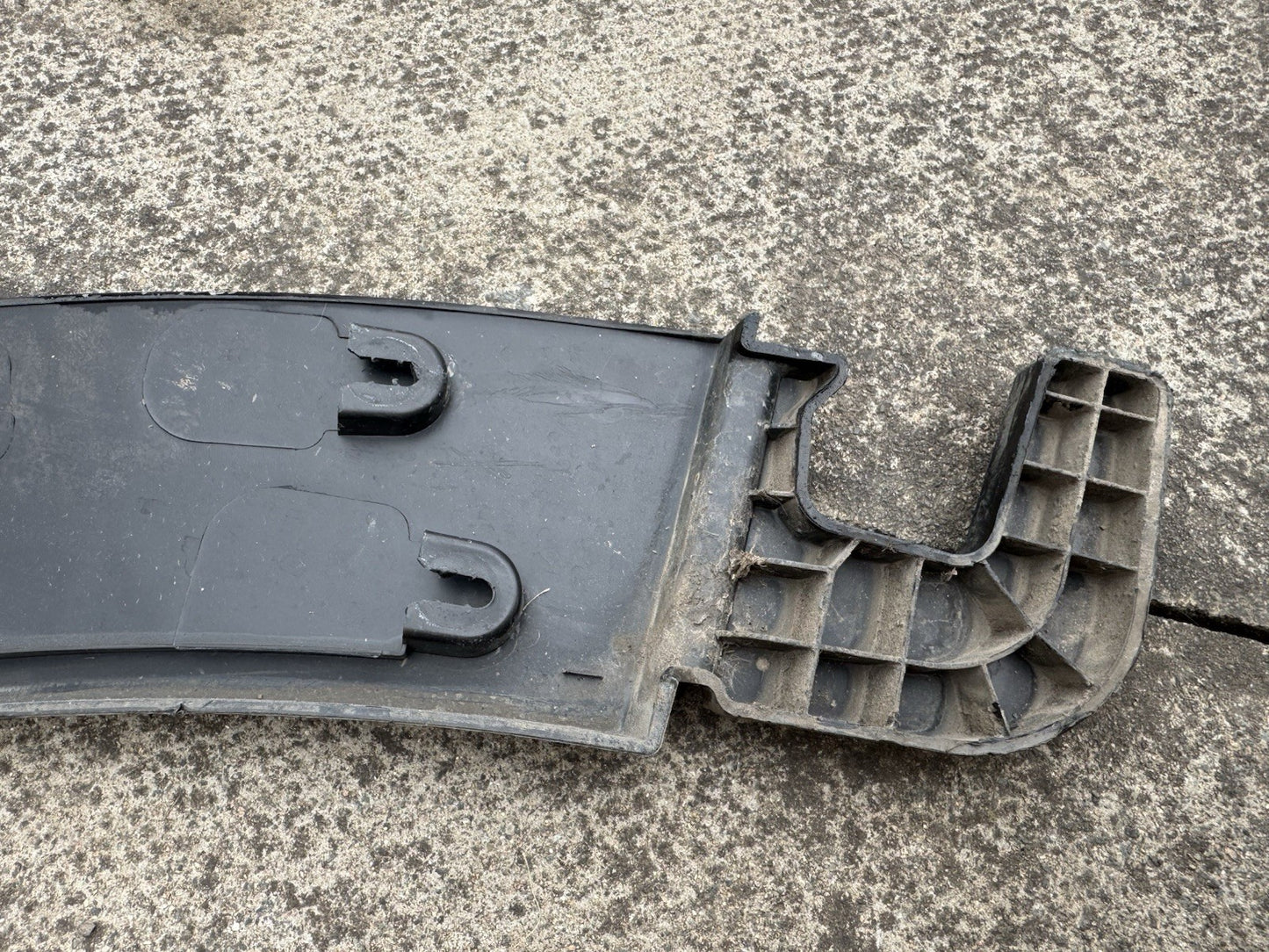 5177 7300 820 front right mini fender trim