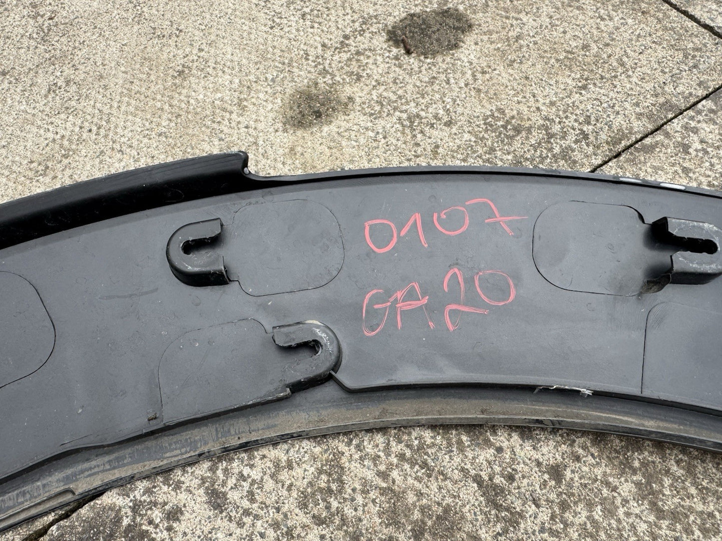 5177 7300 820 front right mini fender trim