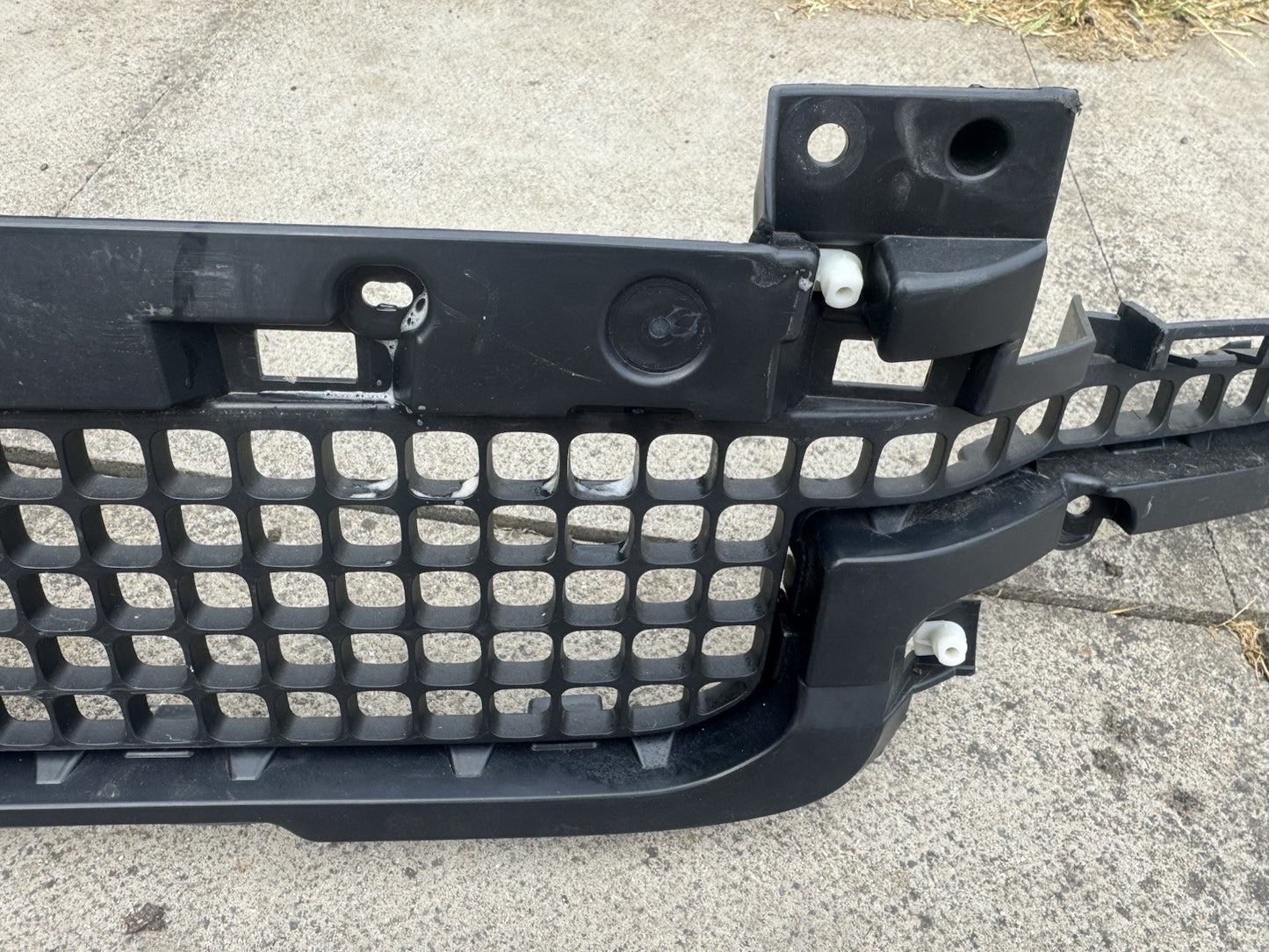 Land Rover Defender L663 front Bumper lower grill Genuine L8B2-17F791-A