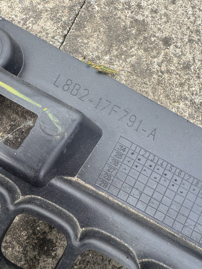 Land Rover Defender L663 front Bumper lower grill Genuine L8B2-17F791-A