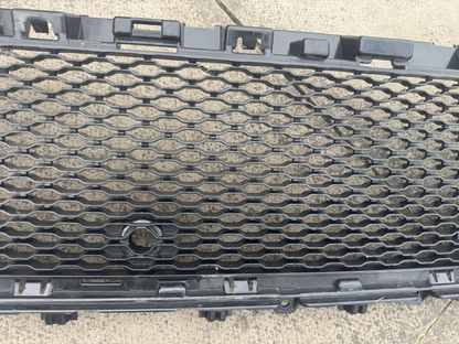 DAMAGED!RANGE ROVER VELAR 2017-2025 FRONT BUMPER LOWER GRILL M8A2-17H750 GENUINE